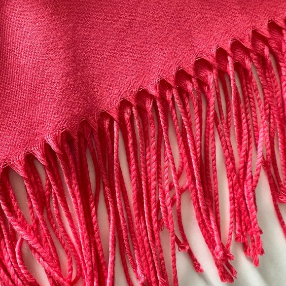 ITALIAN Scarf/Wrap with Fringe EUC - Picture 6 of 7